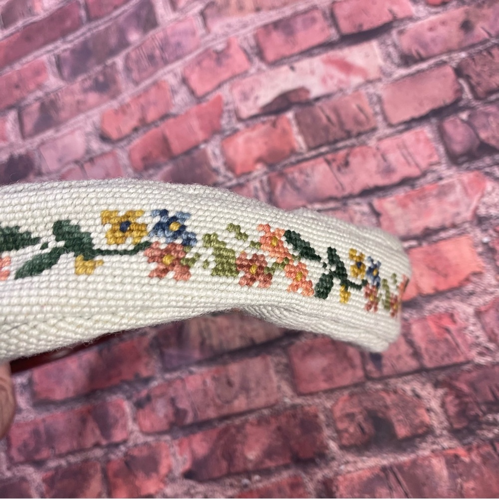 Vintage Handcrafted Floral Tapestry Handbag Needlepoint Cutch Bag Wooden Handle - Picture 7 of 14